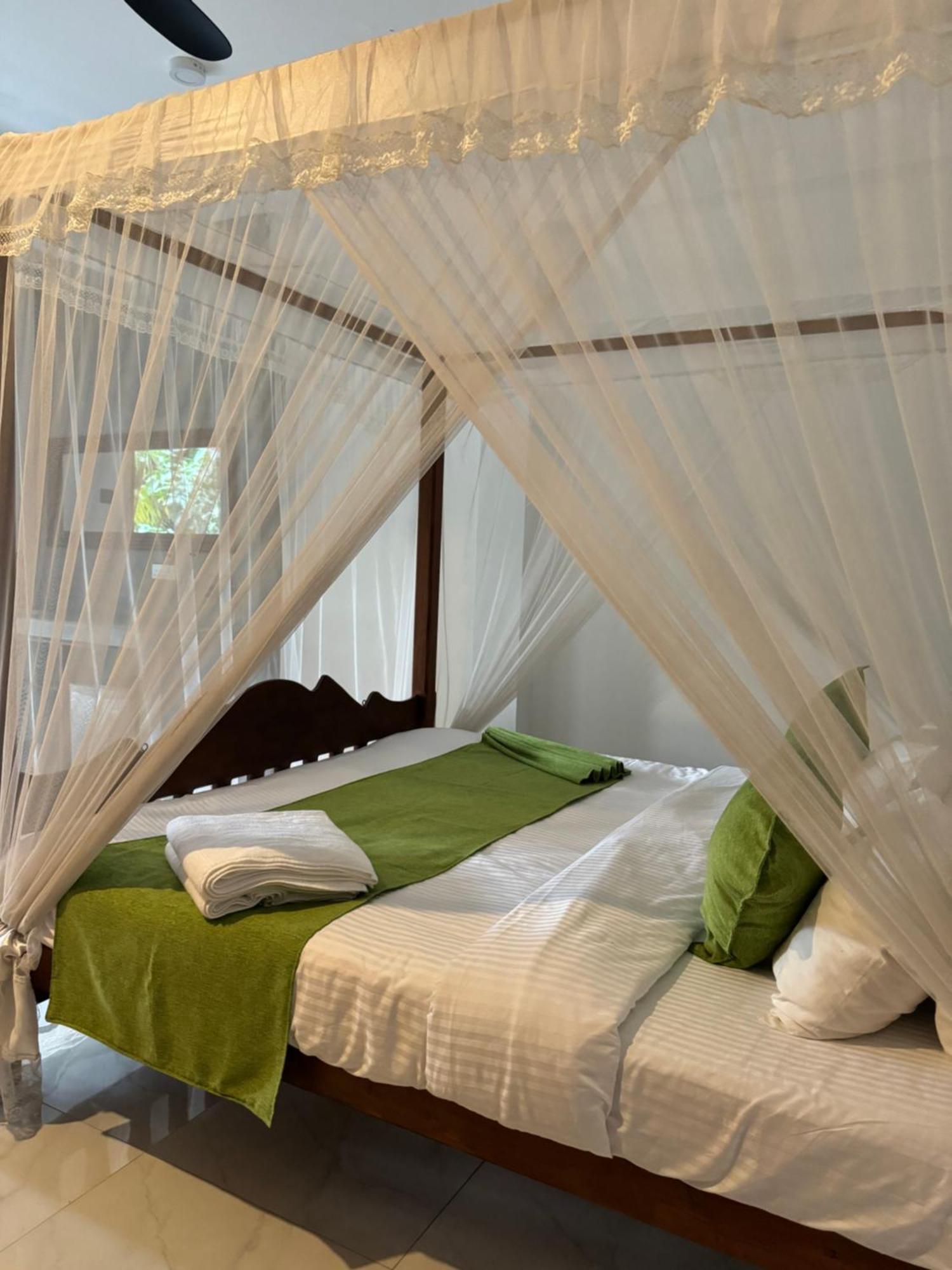 Brinkhouse Guesthouse , Unawatuna Beach Kültér fotó