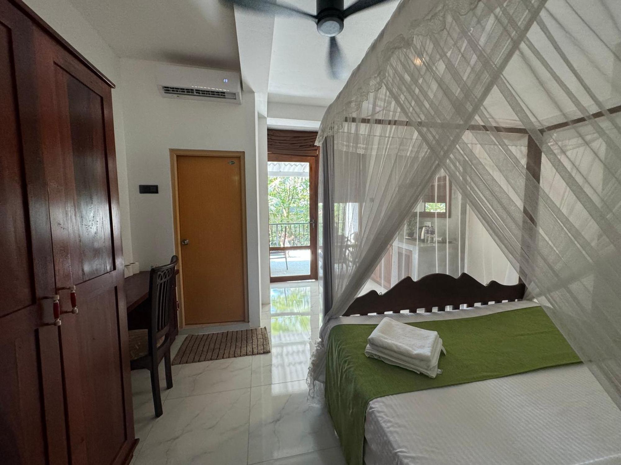 Brinkhouse Guesthouse , Unawatuna Beach Kültér fotó