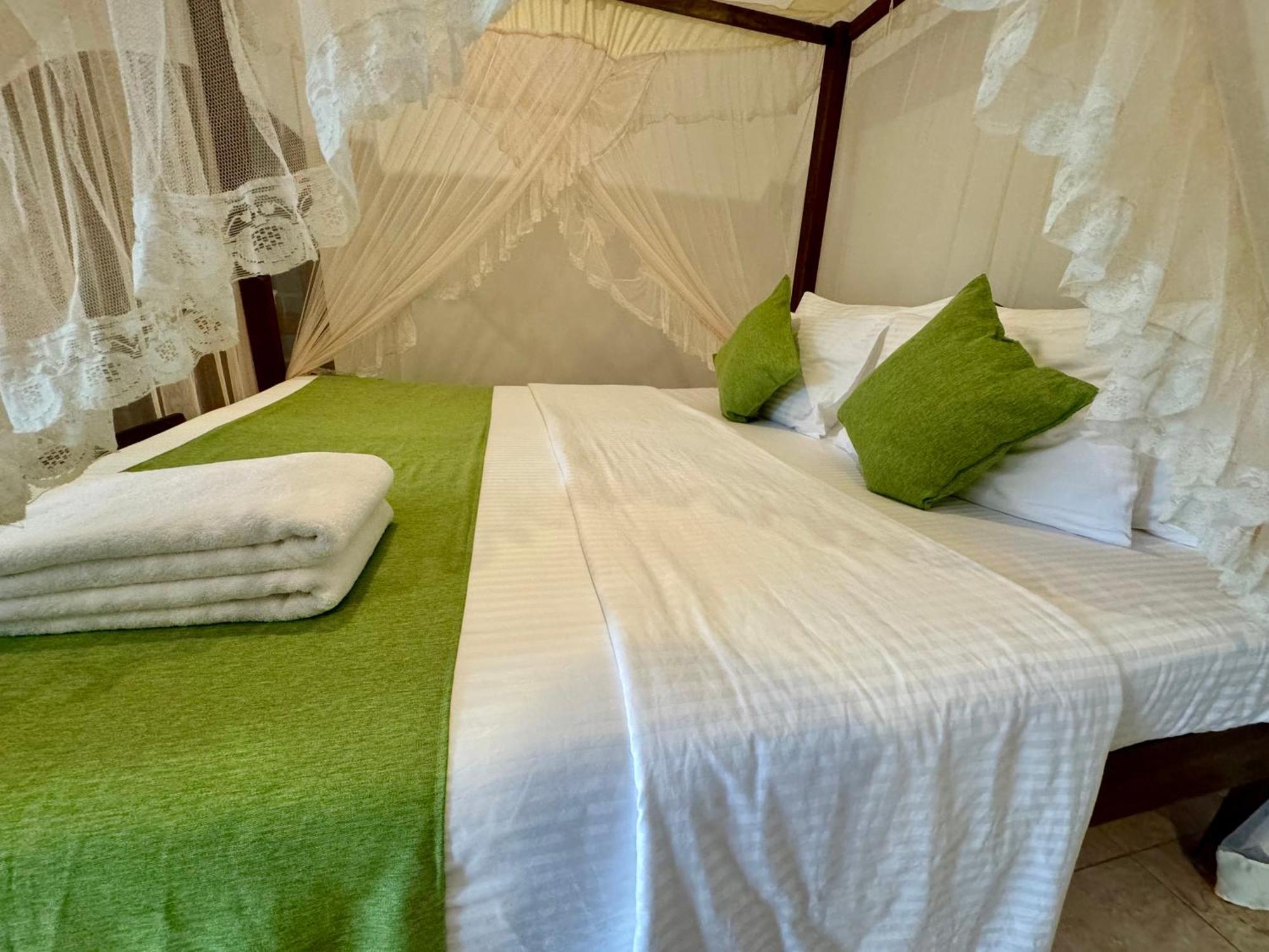 Brinkhouse Guesthouse , Unawatuna Beach Kültér fotó