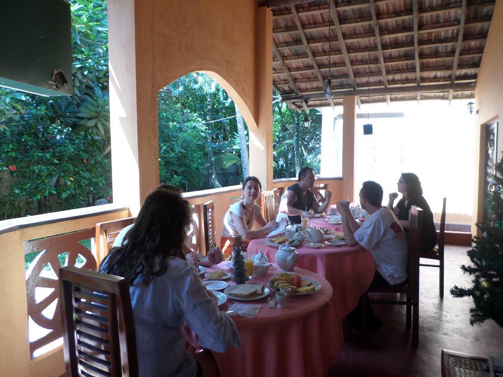 Brinkhouse Guesthouse , Unawatuna Beach Kültér fotó
